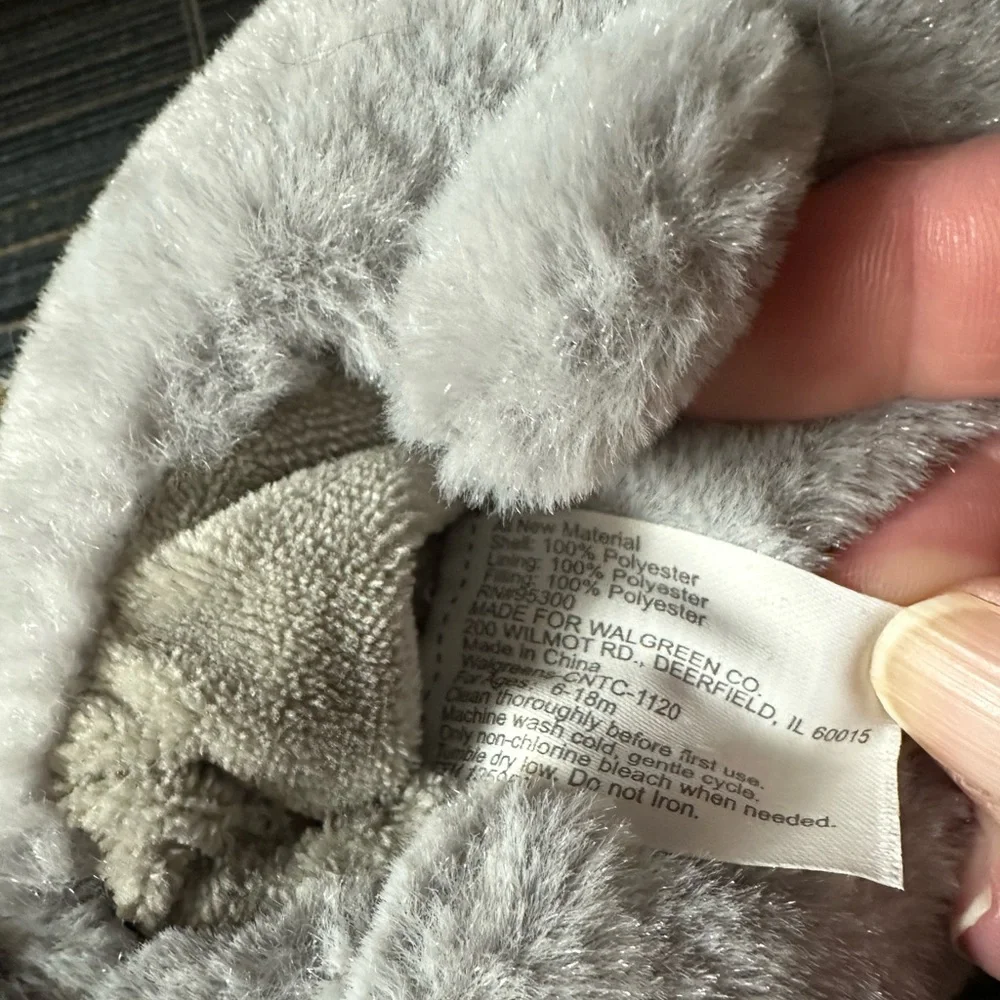 Plush Stuffed Shark Baby Slippers Walgreens Exclusive Fits 6 Months - 18 Months‎